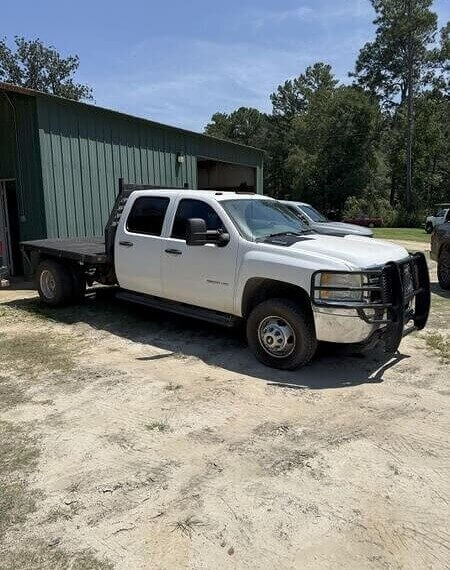 2011 Chevrolet Silverado 3500 - $22,000