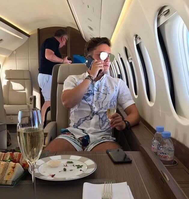 Casual Phone Calls From 30,000 Feet Up