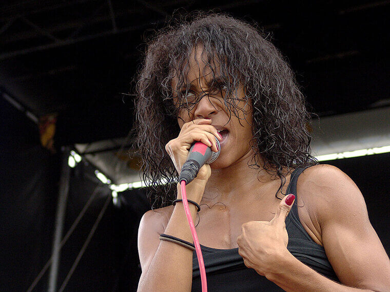 Jada Pinkett Smith - Playing Ozzfest With a Heavy Nu-Metal Band