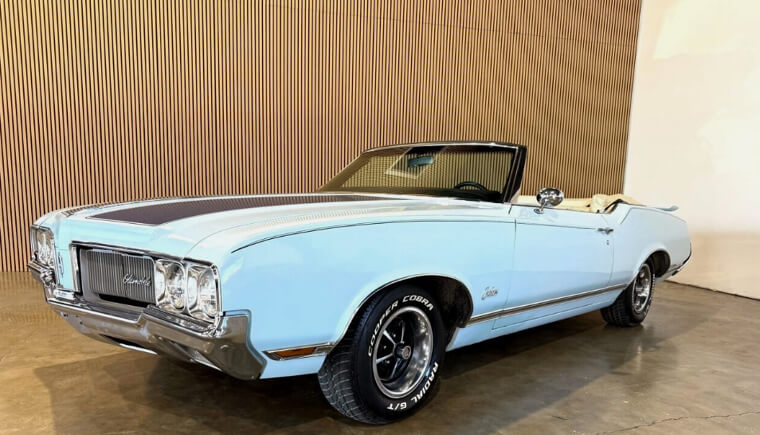 1970 Oldsmobile Cutlass 2-Door Convertible
