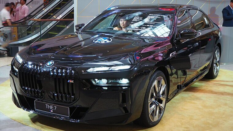 19. BMW 7 Series M760Li XDrive