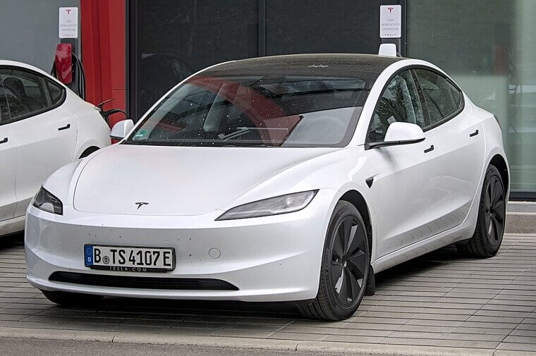 Tesla Model 3 (2017-Present)