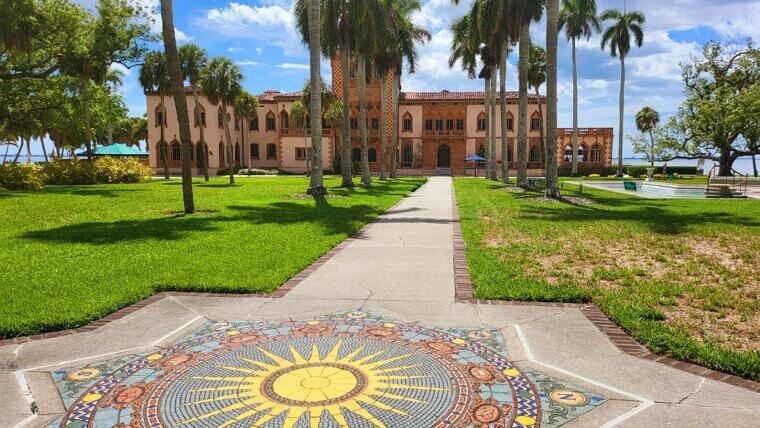 Florida – You Must Feed the Meter if You Tie an Alligator, Goat, or Elephant to a Parking Meter