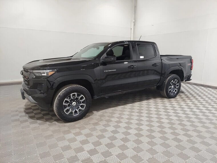2023 Chevrolet Colorado - $15,800