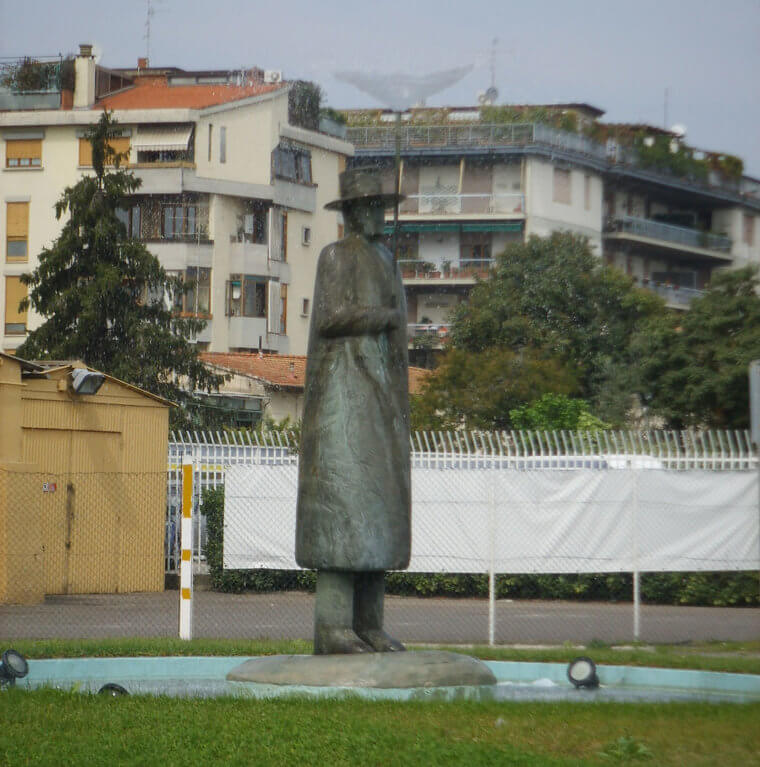 La Fontana Dell'Uomo Della Pioggia by Jean Michel Folon - Italy