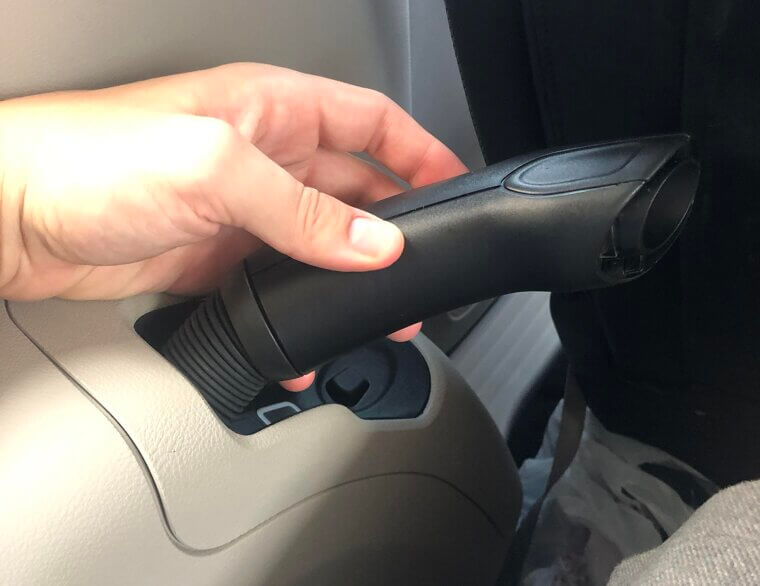 In-Car Vacuum Cleaners
