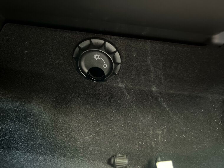 Cooled Glove Compartment