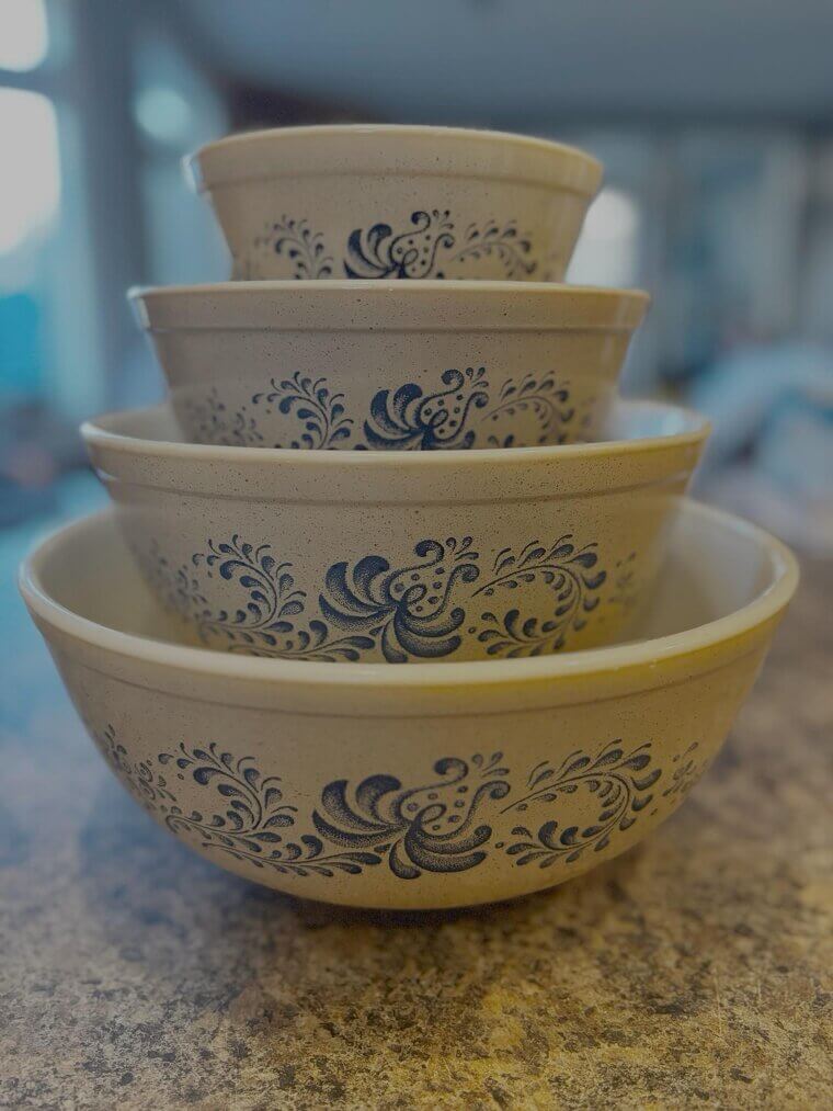 Vintage Pyrex Mixing Bowl Sets