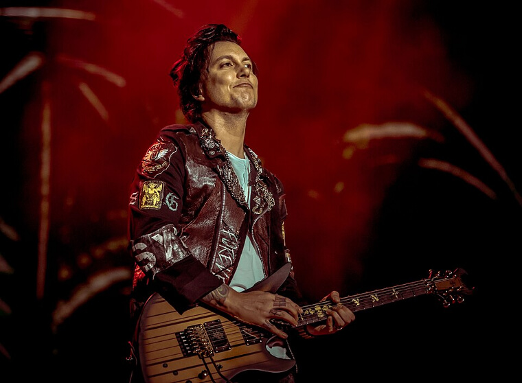 Synyster Gates - Schecter Custom-S (City of Evil Tour 2006) - $12,000