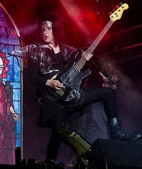Marilyn Manson - Gibson SG (Guns God and Government Tour 2001) - $25,000