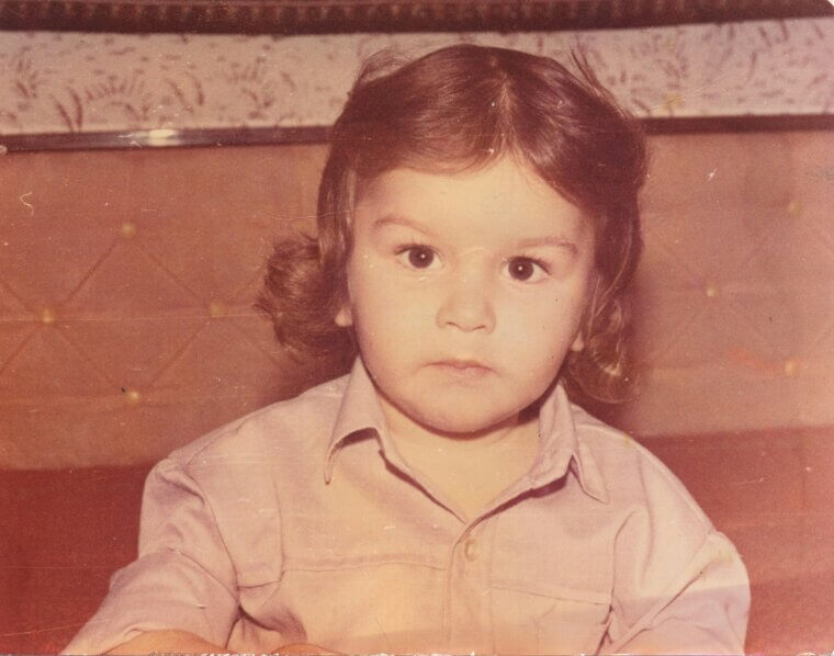 Cleaning Windows With Vinegar Solution