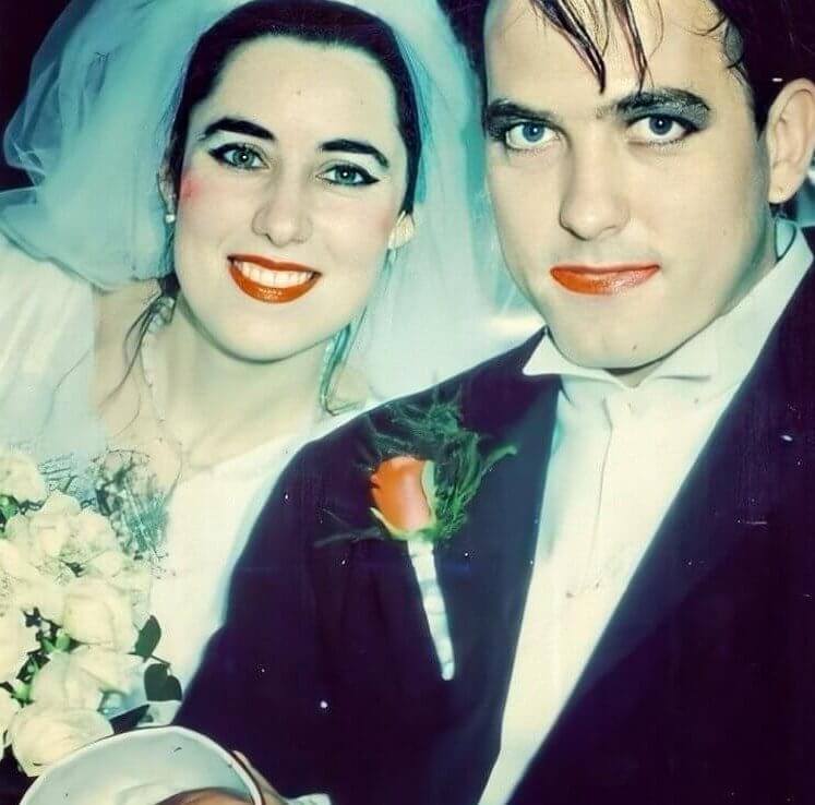 Robert Smith & Mary Poole (1988): The Cure Frontman Married His Childhood Sweetheart and Gifted Her "Lovesong"