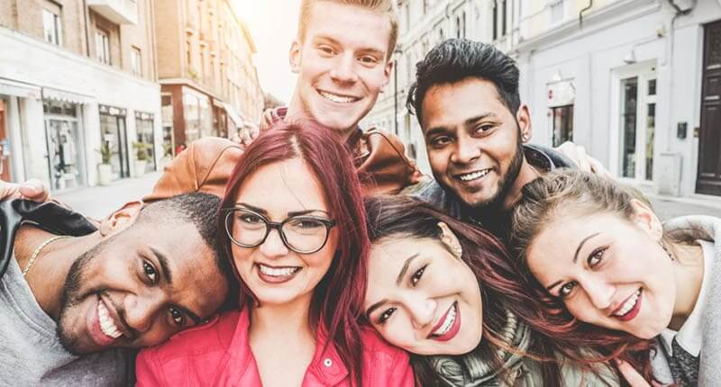 Millennials Are Looking Back At '90s Trends And Realizing How Old They Really Are