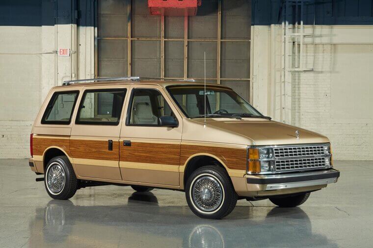 Chrysler Minivan (Dodge Caravan/Plymouth Voyager)