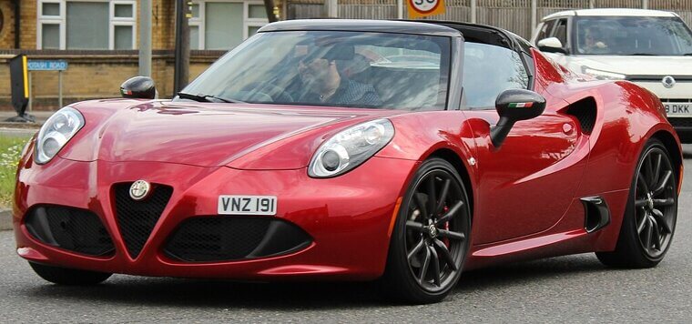 16. Alfa Romeo 4C