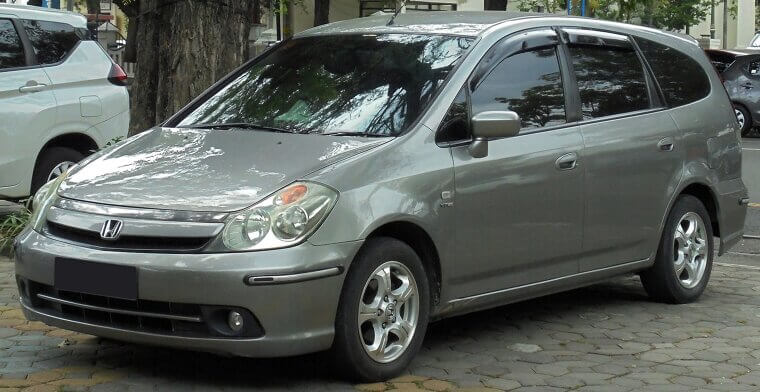 Honda Stream (2000–2006)