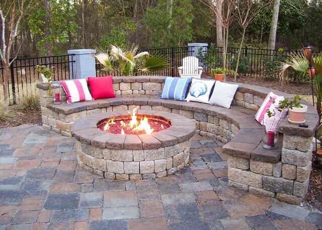Outdoor Fire Pits: Cozy Online, Challenging in Reality