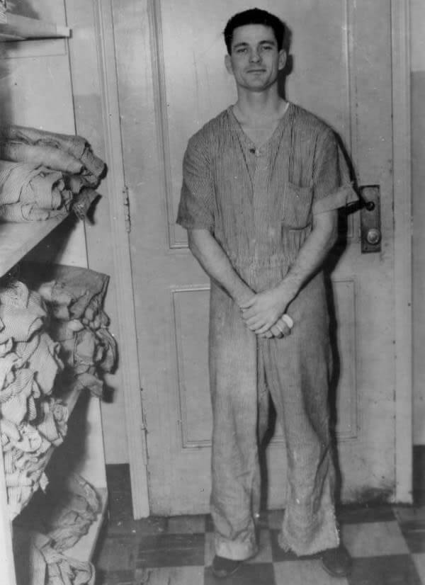 Alcatraz 1962 escapees had small chance of success - BBC News