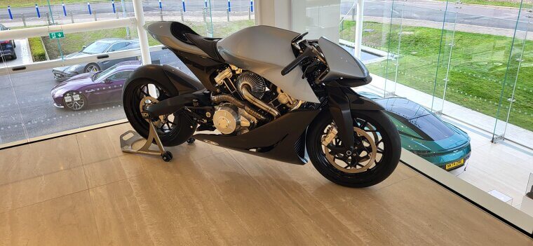 2020 Aston Martin AMB 001