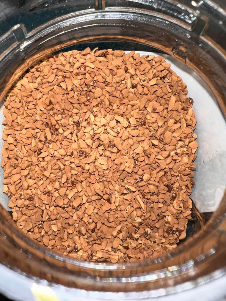 Adding a Pinch of Salt to Coffee Grounds