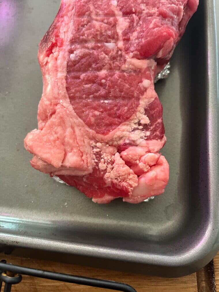 Rubbing Flour into Beef for a Richer Stew