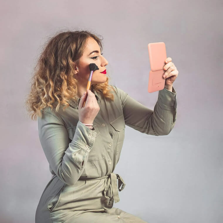 Illuminate Your Beauty With Kintion Mirror - Perfect Travel Companion!