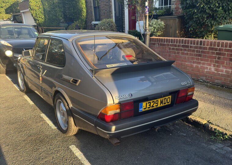 Saab 900