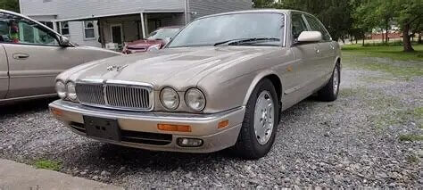Jaguar XJ6