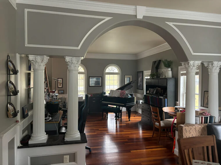 Faux-Finished Columns: The Marbled Pillars