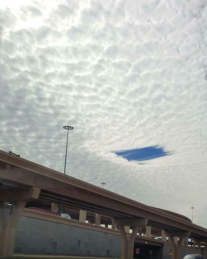 Someone Caught This Glitch In The Sky