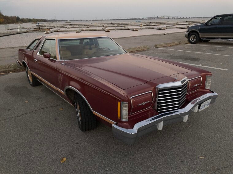 ‘70s Ford Thunderbird