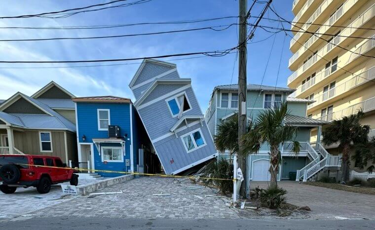 É impressão nossa ou esta casa está um pouco inclinada?