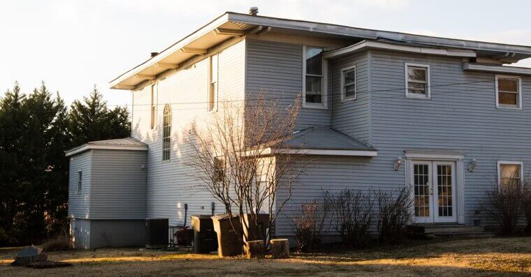 Detached Houses With Yards