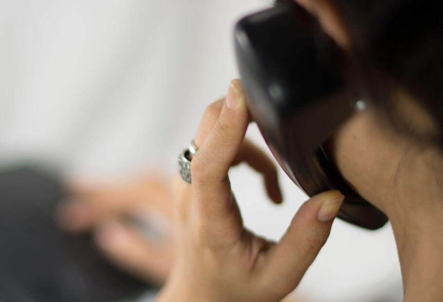 Comportamentul bebelușului nu i-a lăsat mamei altă opțiune decât să cheme poliția