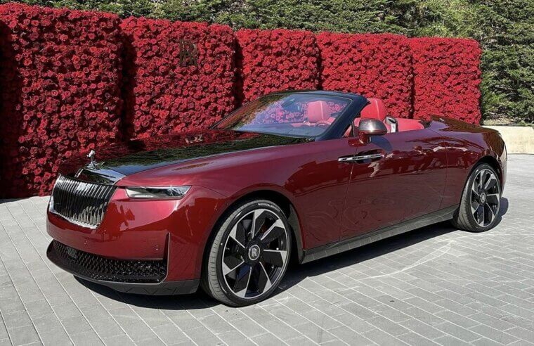 #1. Rolls Royce La Rose Noire Droptail 2023 ($30 Million)