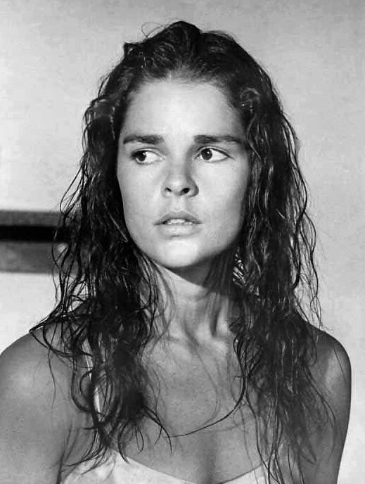 Ali MacGraw: Suffocated by intense Hollywood fame, fleeing out west