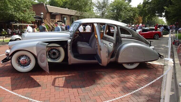 1933: Pierce-Arrow Silver Arrow