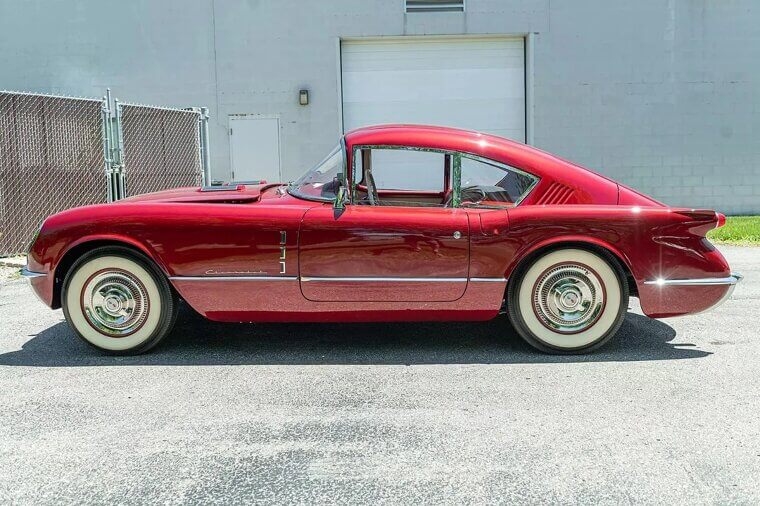 1953: Chevrolet Corvette