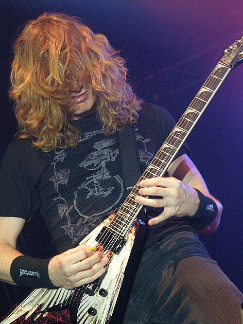 Metallica Ousts Dave Mustaine Right Before Their Record Deal
