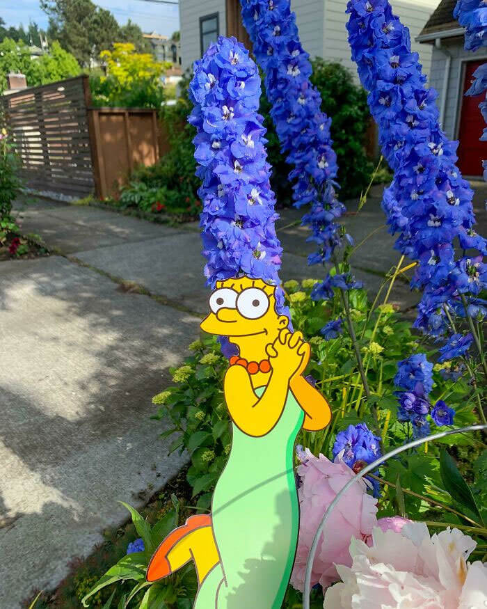 Marge Simpson in the Yard