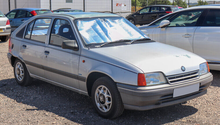 Vauxhall Astra – “Once Driven, Forever Smitten” (1990s)