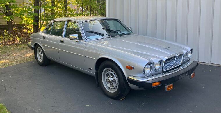 Jaguar XJ – “Grace… Space… Pace” (1970s)