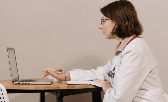 How Digital Platforms Support Healthcare Professionals and Patients