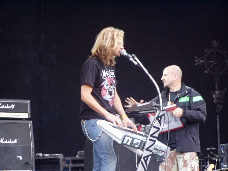 When the Children Cry - White Lion - A Plea for Peace in a War-Torn World