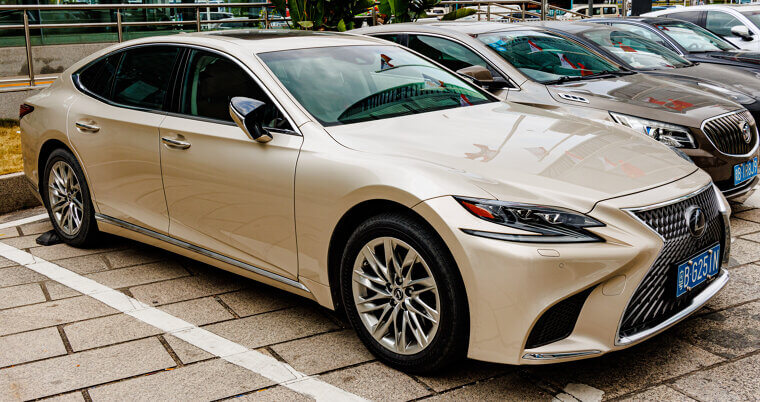 Lexus LS
