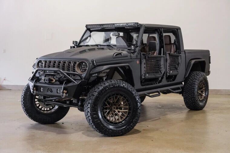 2025 Jeep Gladiator NightHawk 4X4 - $79,900