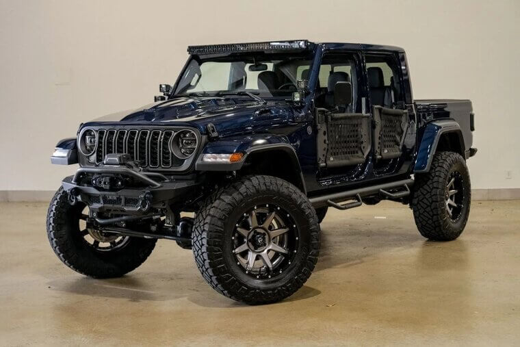 2025 Jeep Gladiator NightHawk 4X4 - $74,900