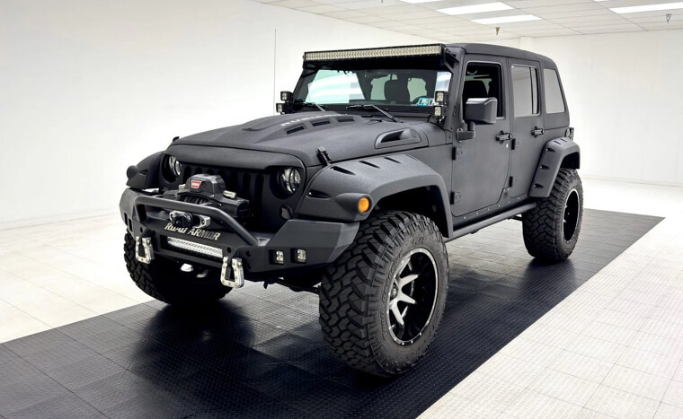 2016 Jeep Wrangler Rubicon Unlimited 4x4 - $33,900