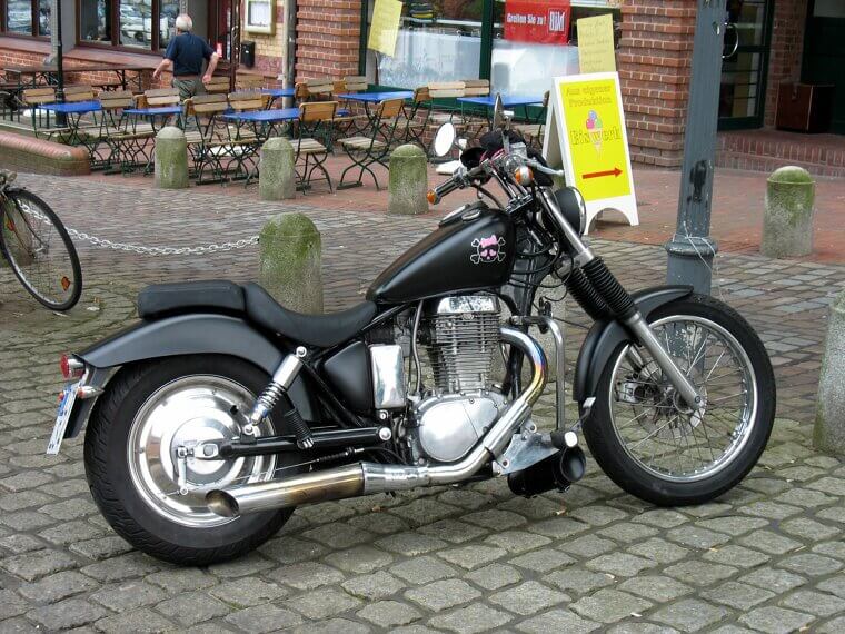 Suzuki Boulevard S40
