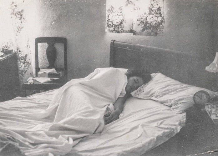 Ева знала, что с этого момента она должна делиться правдой.